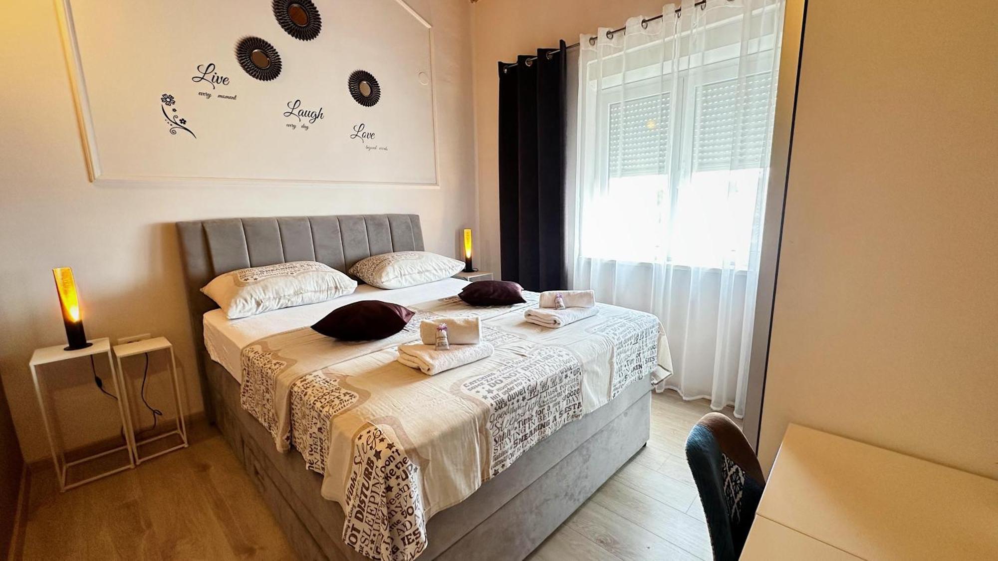 Apartments Matea Tisno Kültér fotó
